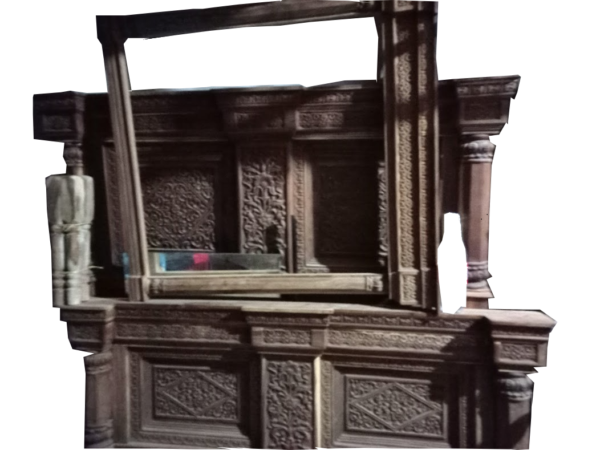 Antique de classic bed